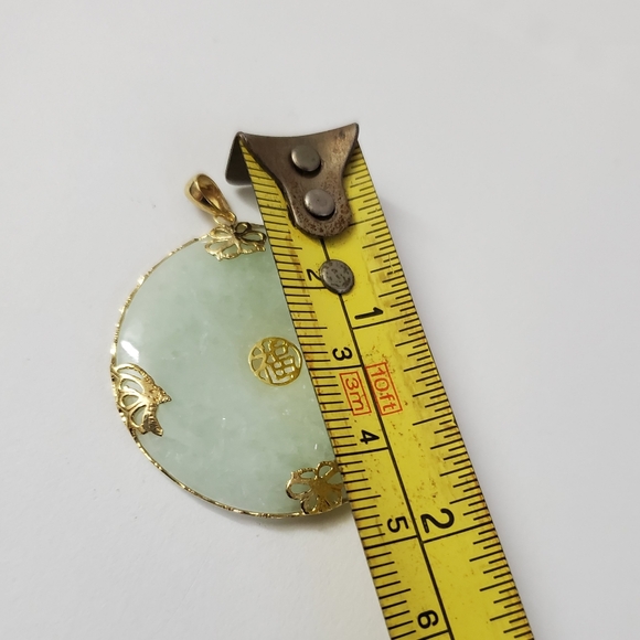 14K Gold Jade Pendant - Picture 2 of 5